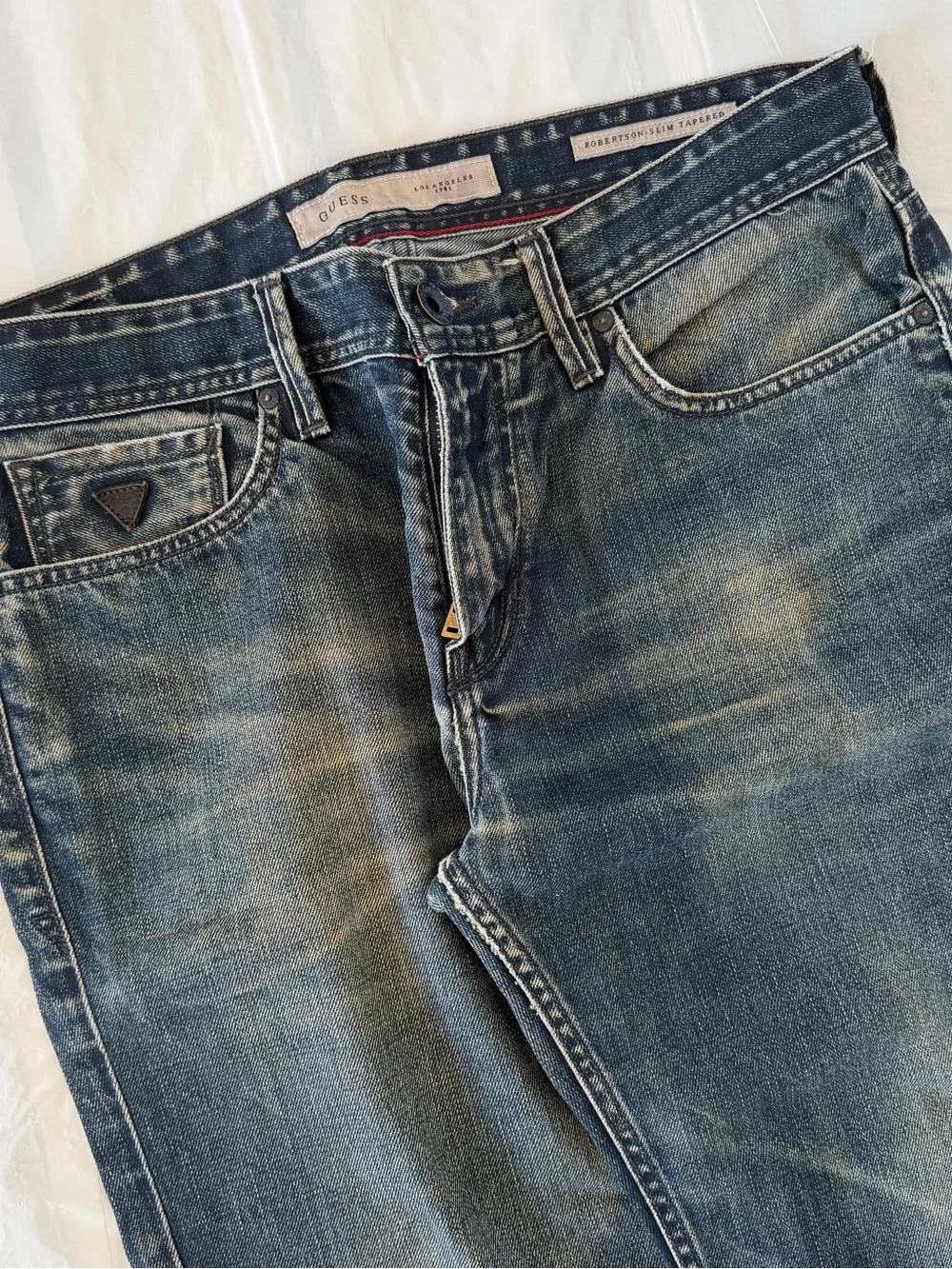 GUESS Robertson Slim Tapered Distressed Jeans 33x32 fits 34x30